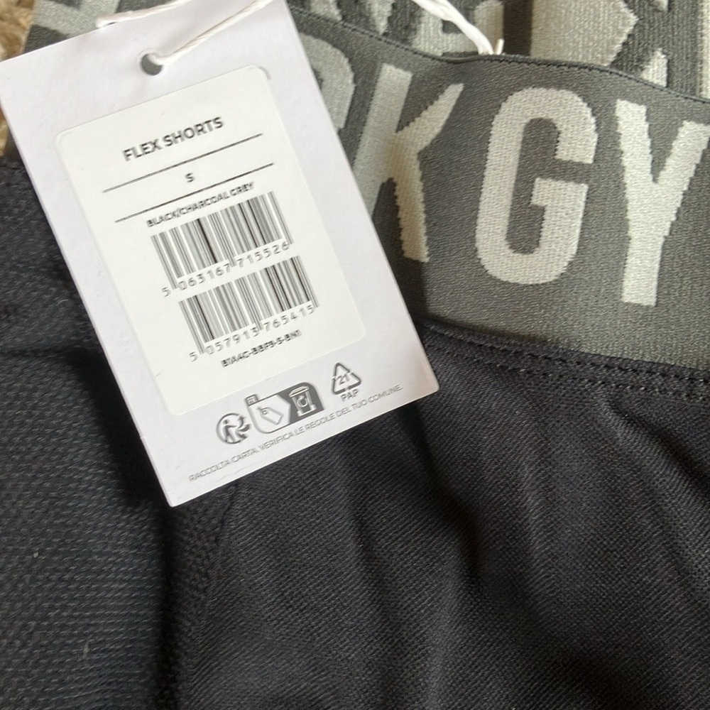 NWT Gymshark Adapt set Shorts and Crop Top - Picture 5 of 5